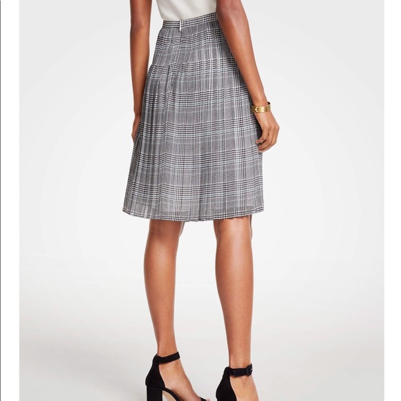 NWT ANN TAYLOR PLEATED SKIRT, ATLANTIC TEAL, 0 - Picture 2 of 5